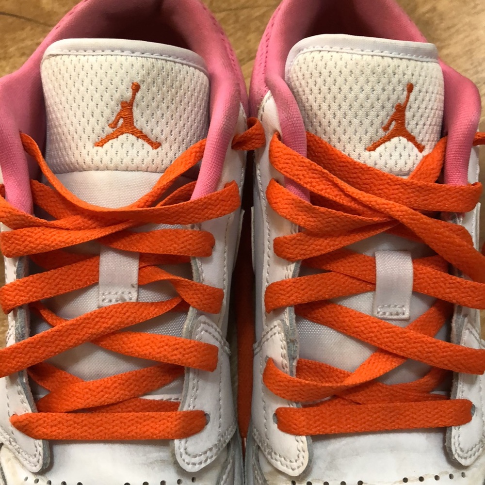 Girls Air Jordan “pinksickle” shoes. Size 6Y. Worn less than 10 times. - Picture 6 of 7